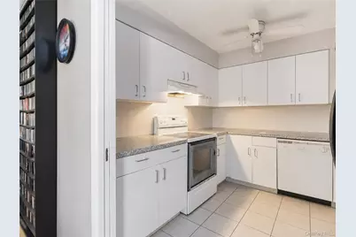 7-25 166 Street #6A, Whitestone, NY 11357 - Photo 8