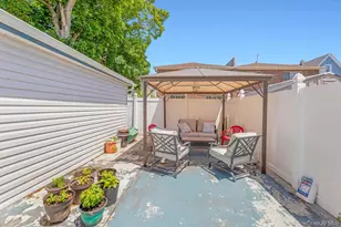 105-23 Remington St, Jamaica, NY 11435 - Photo 20