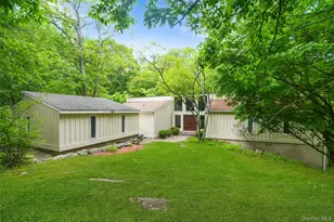 22 Peters Ln, Pound Ridge, NY 10576 - Photo 2