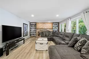 10 Weatherstone Way, Smithtown, NY 11787 - Photo 22