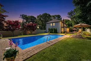 10 Weatherstone Way, Smithtown, NY 11787 - Photo 2