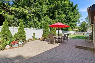 10 Weatherstone Way, Smithtown, NY 11787 - Photo 34