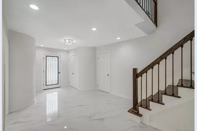 6 Barclay Drive, Coram, NY 11727 - Photo 10