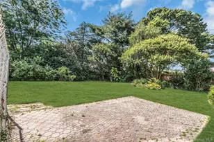 1812 Collins St, Seaford, NY 11783 - Photo 24