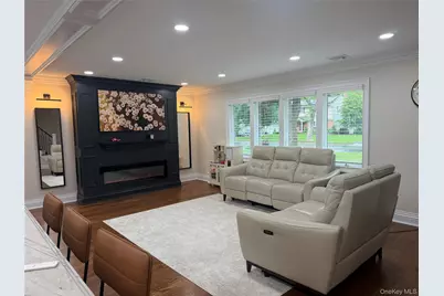 18 Amalia Lane, Commack, NY 11725 - Photo 2