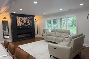 18 Amalia Ln, Commack, NY 11725 - Photo 2