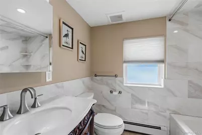 105 Sequams Lane E, West Islip, NY 11795 - Photo 28