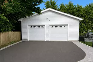 105 Sequams Ln E, West Islip, NY 11795 - Photo 40