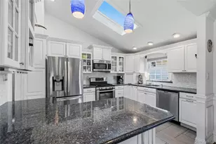 105 Sequams Ln E, West Islip, NY 11795 - Photo 8