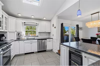 105 Sequams Lane E, West Islip, NY 11795 - Photo 12