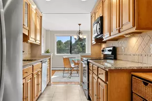 89 N Broadway, White Plains, NY 10603 - Photo 12