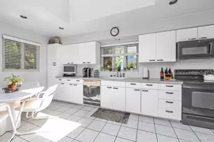 25 Linden Ln, Merrick, NY 11566 - Photo 8