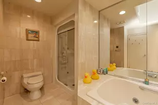 25 Linden Ln, Merrick, NY 11566 - Photo 14