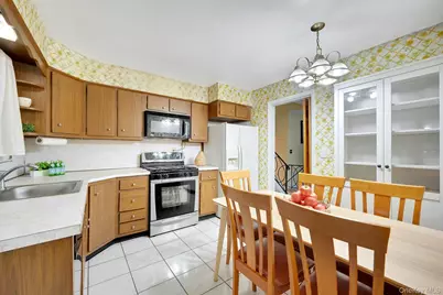 247 S Healy Avenue, Scarsdale, NY 10583 - Photo 10