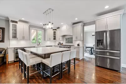 144 Cranberry Court, Melville, NY 11747 - Photo 8