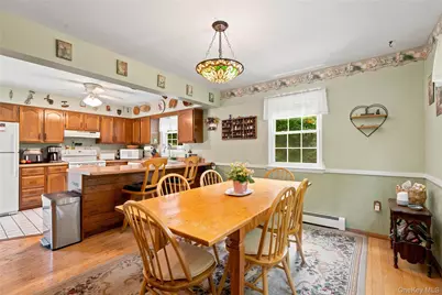 228 W Mombasha Road, Monroe, NY 10950 - Photo 10