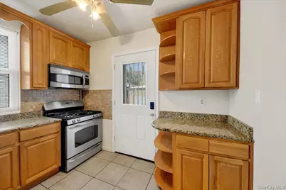 1032 Metcalf Avenue, Bronx, NY 10472 - Photo 22