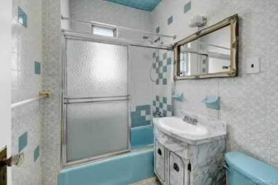 1032 Metcalf Avenue, Bronx, NY 10472 - Photo 10