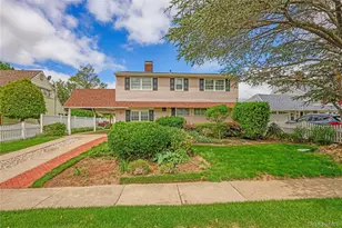 20 Flagstone Ln, Westbury, NY 11590 - Photo 4