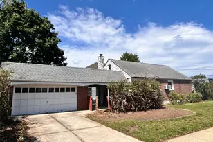 265 Euston Rd S, Garden City South, NY 11530 - Photo 2