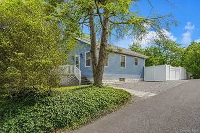 28 Weiner Street, New York, NY 10309 - Photo 26