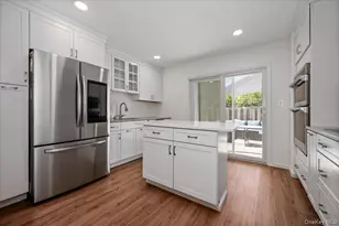 95 Aspen Dr E, Woodbury, NY 11797 - Photo 8