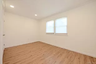 95 Aspen Dr E, Woodbury, NY 11797 - Photo 16