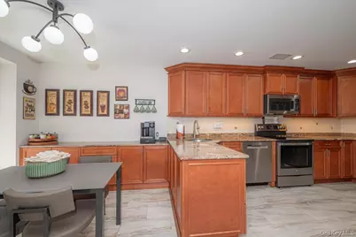 55 Lakebridge Drive S, Kings Park, NY 11754 - Photo 6