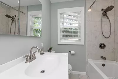2 Inwood Road, Glen Cove, NY 11542 - Photo 14