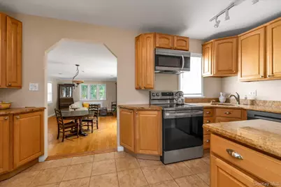 2 Inwood Road, Glen Cove, NY 11542 - Photo 8