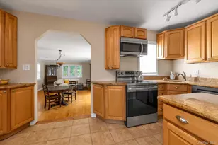 2 Inwood Rd, Glen Cove, NY 11542 - Photo 8