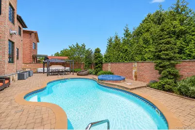 138-15 13th Avenue, Whitestone, NY 11357 - Photo 28