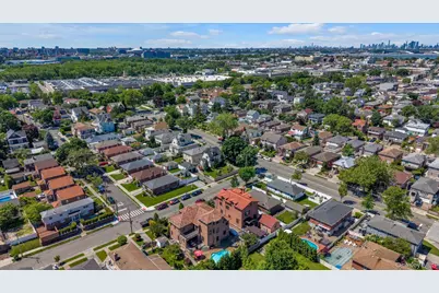 138-15 13th Avenue, Whitestone, NY 11357 - Photo 38