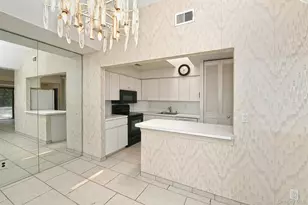 161 Southgate Dr, Massapequa Park, NY 11762 - Photo 8