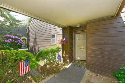 161 Southgate Drive, Massapequa Park, NY 11762 - Photo 2