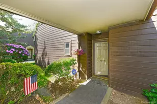 161 Southgate Dr, Massapequa Park, NY 11762 - Photo 2