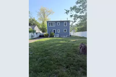 43 Bethpage Road, Copiague, NY 11726 - Photo 2