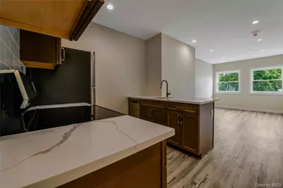 400 A New York Avenue #2, Huntington, NY 11743 - Photo 2