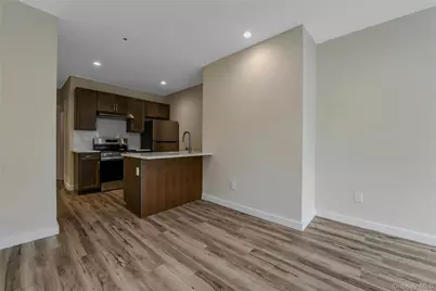 400 A New York Avenue #2, Huntington, NY 11743 - Photo 4