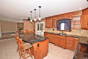 27 Jill Dr, Commack, NY 11725 - Photo 6
