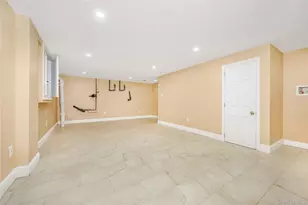 105-35 135th St, Richmond Hill, NY 11419 - Photo 32