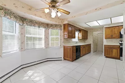 2 Barrett Court, Nesconset, NY 11767 - Photo 8