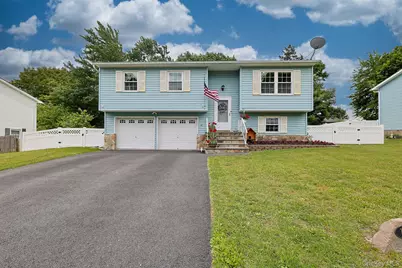 105 Bodle Circle, Maybrook, NY 12543 - Photo 1