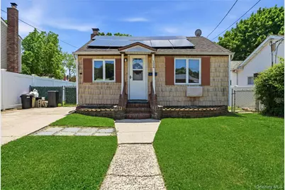 124 N Linden Street, Massapequa, NY 11758 - Photo 1