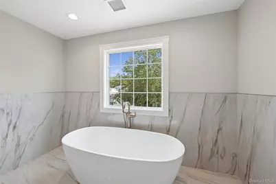 1750 Henry Road, Merrick, NY 11566 - Photo 32