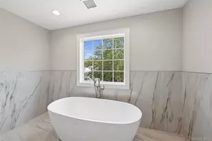 1750 Henry Rd, Merrick, NY 11566 - Photo 32