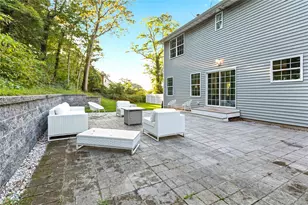24 Belmont Rd, Sound Beach, NY 11789 - Photo 22