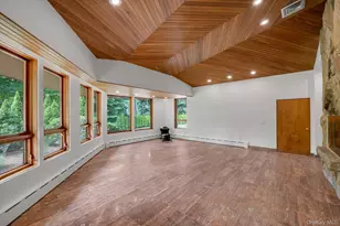 17 Forest Dr, Sands Point, NY 11050 - Photo 16