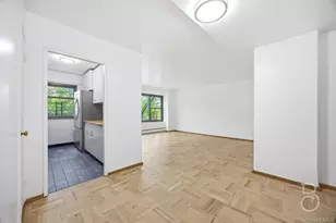 33-52 Crescent St, Astoria, NY 11106 - Photo 4