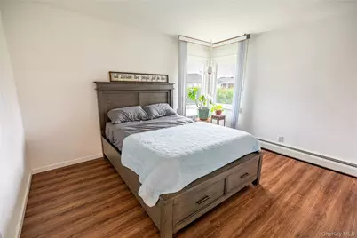 3330 Murdock Avenue, Oceanside, NY 11572 - Photo 12